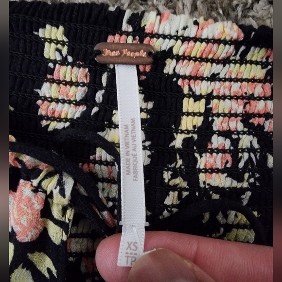 Free People Hilary Printed Top Black Combo XS NEW - Picture 3 of 5